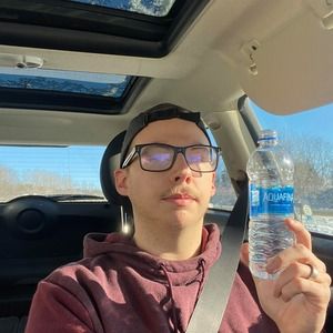 Meet your Posher, Sean